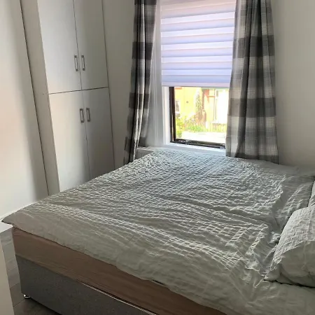 Bright En-suite In Guest house
